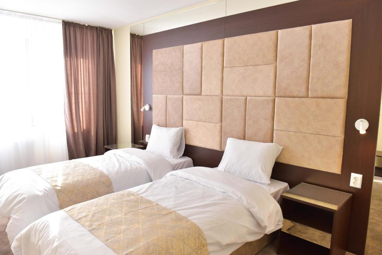 Family Hotel The View & Spa Tsigov Chark ภายนอก รูปภาพ