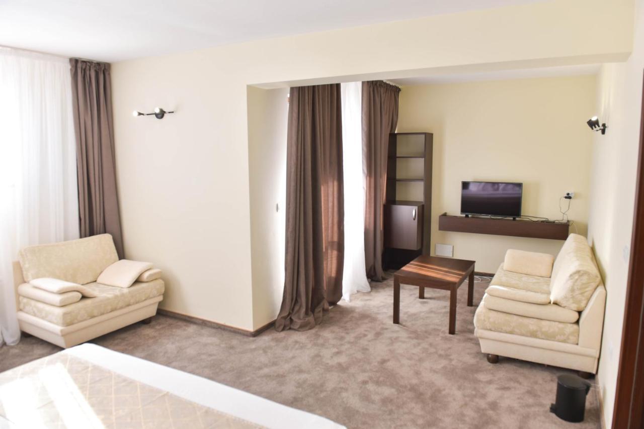 Family Hotel The View & Spa Tsigov Chark ภายนอก รูปภาพ
